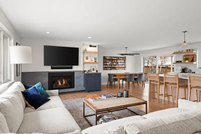 White Oak Kitchen & Family Room — photo 3
