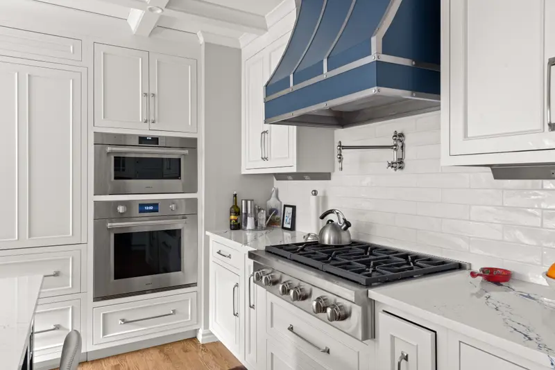 Storybook Tudor Kitchen — photo 2